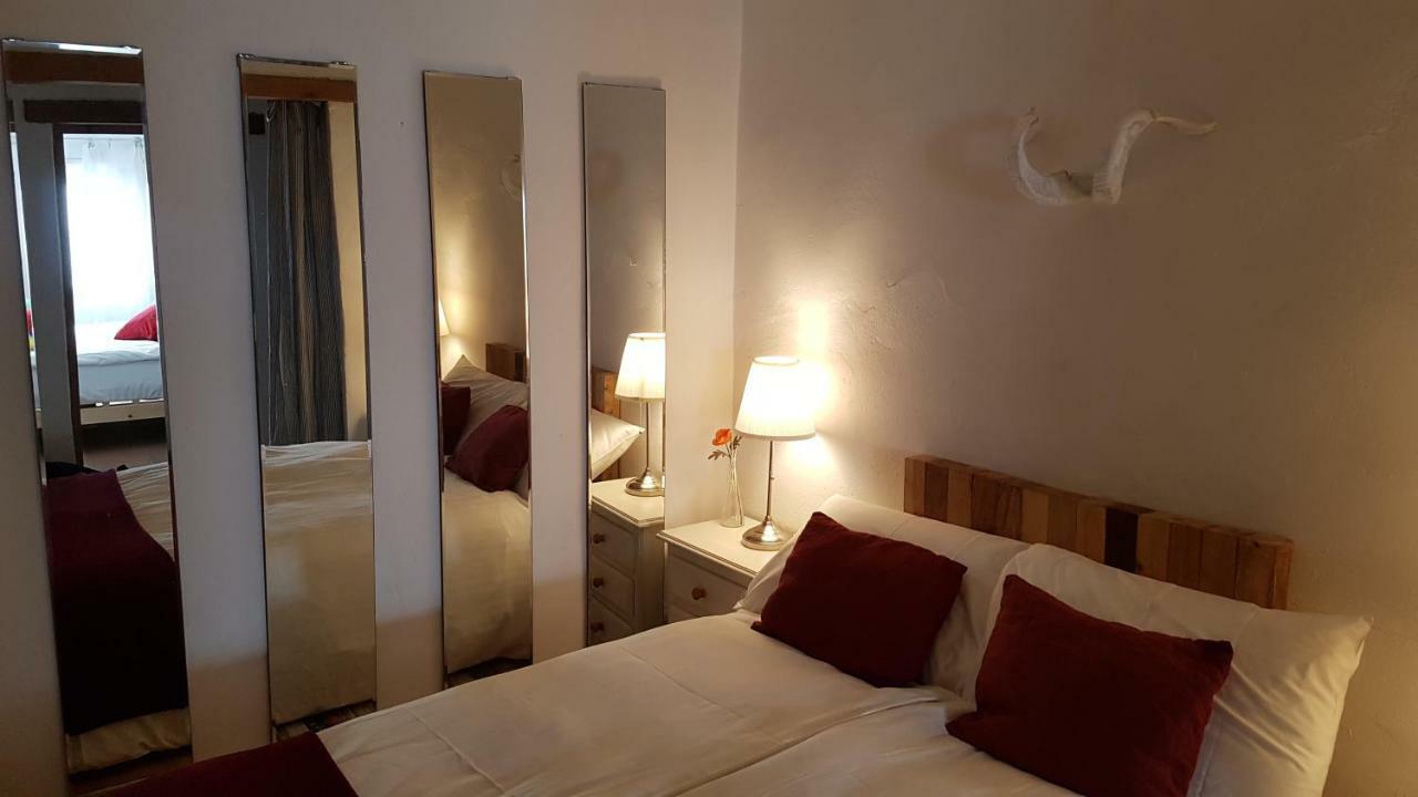 Cortes de la Frontera Townhouse Extérieur photo